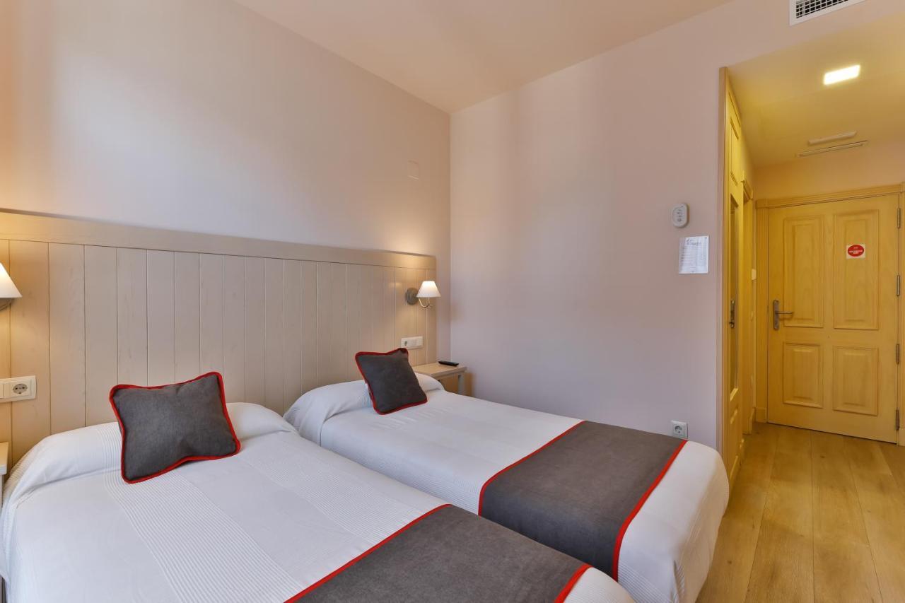 Hostal La Chata By Vivere Stays San Ildefonso エクステリア 写真